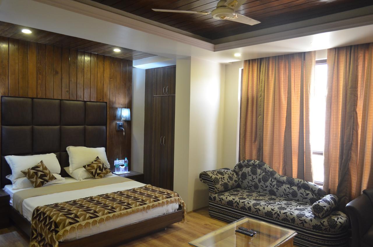 Hotel The Valley View Kashmir Srīnagar Екстериор снимка