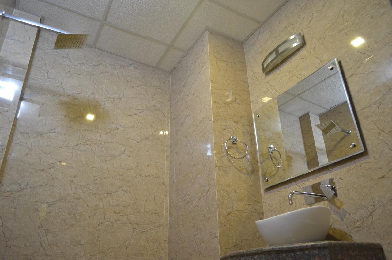 Hotel The Valley View Kashmir Srīnagar Екстериор снимка