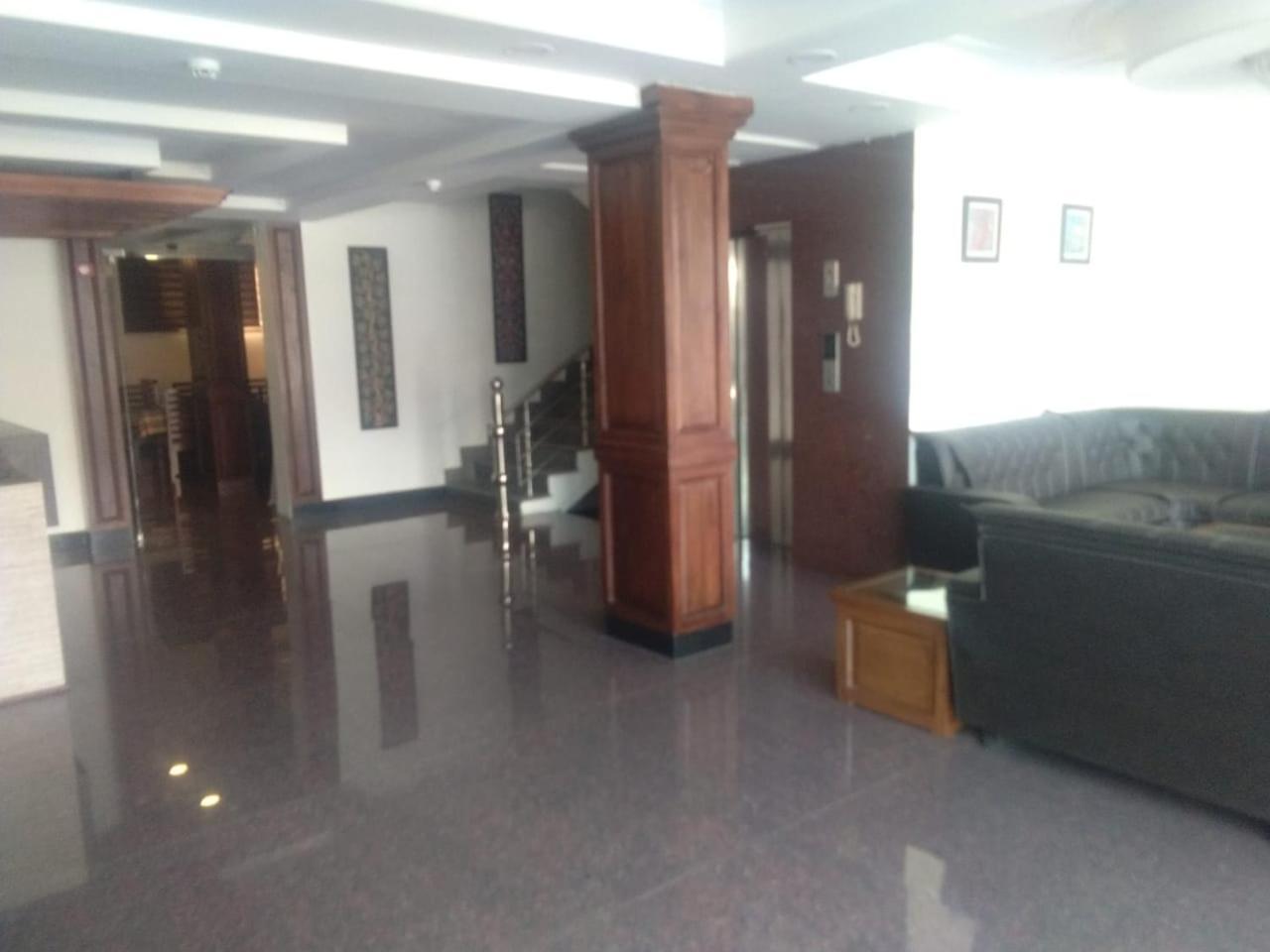 Hotel The Valley View Kashmir Srīnagar Екстериор снимка